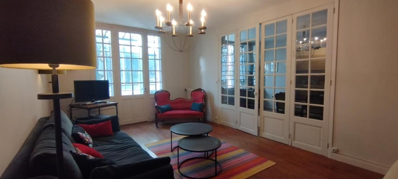 74, Chez Moune Et Mabo Apartment